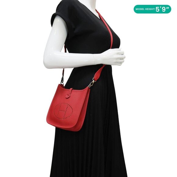 HERMES  Evelyne TPM 16 Amazone Clemence Leather Crossbody Bag Red - Picture 2 of 12